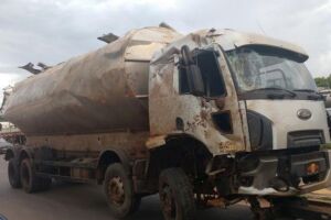 Caminhão tanque levava 11,8 toneladas de maconha