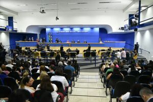 Na Lata: comissionados tacam culpa em vereadores e lixo arranha base de Marquinhos