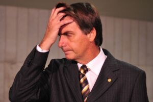 Jair Bolsonaro tenta suspender divulgação de pesquisa do Datafolha
