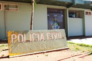 Ladrões invadem rancho, furtam móveis e ateiam fogo