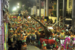 Corumbá realiza o melhor carnaval com investimentos do Governo do Estado