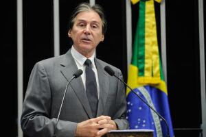 Previdência não será única PEC parada durante intervenção no Rio