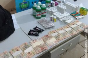 Polícia apreende medicamentos contrabandeados e quase R$ 10 mil em notas falsas