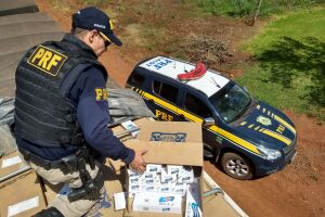 PRF apreende 800 mil maços de cigarros contrabandeados do Paraguai