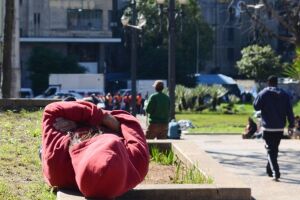 Coletivo lança campanha para ajudar mulheres que vivem nas ruas de Campo Grande