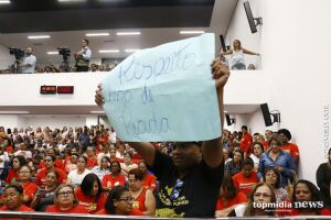 Governo firma acordo com sindicato, mas Fetems mantém greve dos administrativos da educação