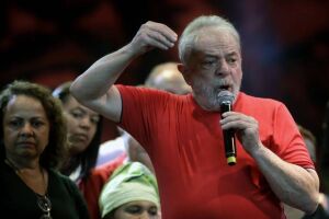 Lula acompanhará julgamento com sindicalistas e movimentos sociais