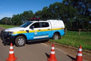 Mulher morreu e homem e criança ficaram feridos