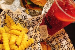 Make Burgers comemora Dia Mundial do Hambúrguer com combo a R$ 19,90
