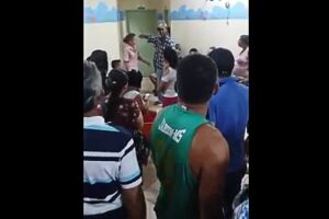 VÍDEO: mãe se irrita e prova para médico que filha tinha pneumonia na UPA Vila Almeida