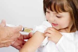 Vacina seria gratuita para crianças até 5 anos