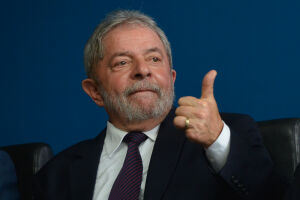 Fachin libera para julgamento no plenário recurso de Lula para suspender prisão