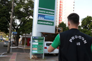 Procon Estadual divulga pesquisa com preços de combustíveis na Capital