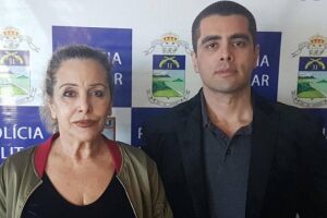 'Doutor Bumbum' e mãe são presos pela PM dentro de centro empresarial na Barra