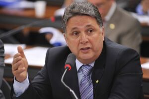 Justiça suspende direitos políticos de Anthony Garotinho por oito anos