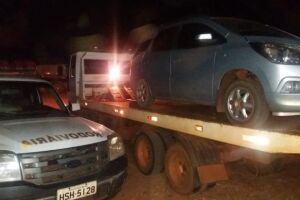 Carro roubado no Paraná continha 300 kg de maconha