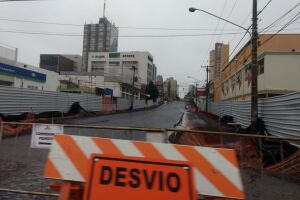Chuvas atípicas não atrasam obras no Centro, afirma prefeitura
