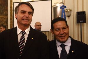 Vice de Bolsonaro afirma que Brasil herdou 'indolência' do índio e 'malandragem' do africano durante evento no RS