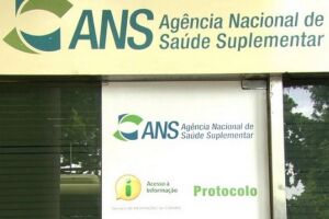 Plano de saúde não pode cancelar contrato por atraso em mensalidade