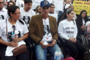 ‘Meu coração está roxo, abatido’, diz pai de acadêmica morta no Paraguai