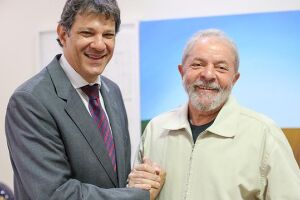 "Bola está na mão do STF", diz Haddad sobre candidatura de Lula