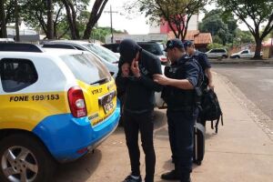 Barman foi preso pela Guarda Municipal em Dourados