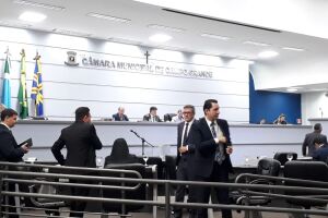 Vereadores aprovam doação de terreno de R$ 6 milhões e incentivo para criar estacionamentos