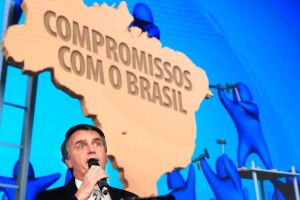 Cuba abandona Mais Médicos no Brasil após críticas de Bolsonaro