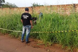 Polícia identifica homem encontrado morto com 20 facadas em matagal