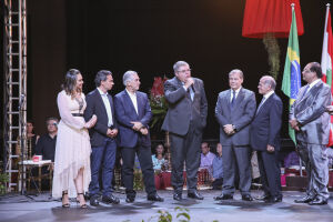 Prefeitura homenageia libaneses e promove Natal solidário em Campo Grande