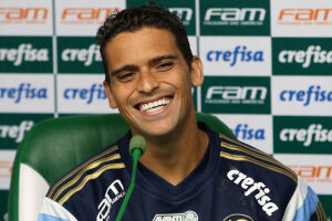 Palmeiras é campeão e vitória tem gosto especial para jogador campo-grandense