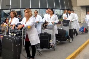 Estudantes de medicina antecipam formatura no Ceará para entrar no Mais Médicos