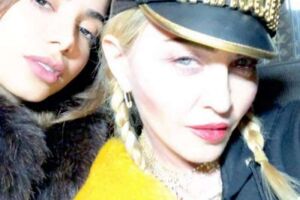 Encontro de rainhas: Anitta posta foto com Madonna
