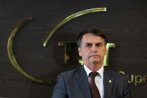 TSE oficializa eleição de Bolsonaro e Mourão hoje