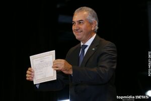 No discurso da diplomação, Reinaldo lembra que criou emprego e aumentou salários em meio à recessão