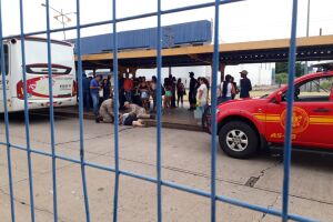 VÍDEO: idosa é atropelada por ônibus dentro do Terminal Morenão e estado é grave