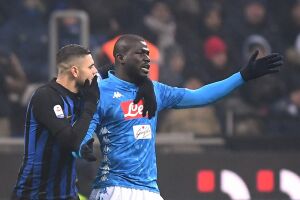Inter de Milão é punida com dois jogos sem torcida após ofensas racistas a Koulibaly
