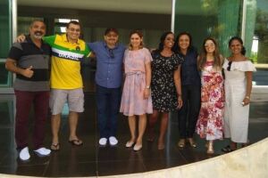 Michelle Bolsonaro recebe amigos para tour no alvorada: ‘pensando em churrasquinho’, diz colega