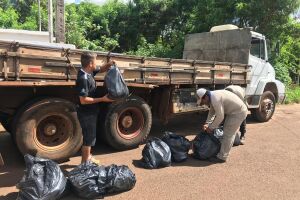 A união faz a força: moradores realizam mutirão de limpeza em bairro da Capital