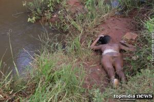 Corpo de mulher é encontrado em estado de decomposição em riacho da Capital