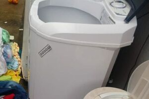 Criança é achada morta de cabeça para baixo dentro de máquina de lavar roupas