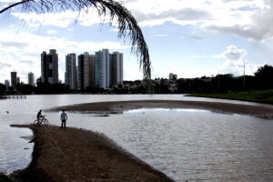 Governo e Prefeitura vão definir cronograma para desassorear lago do Parque das Nações