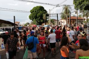 Blocos de Carnaval de Rua se reúnem e criticam estrutura fornecida para festa na Capital