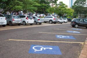 Prefeitura cria vagas de estacionamento exclusivas para contribuintes