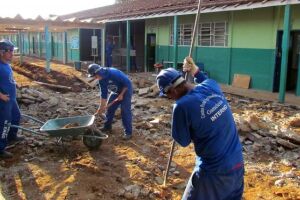 Cartilha incentiva contratação de detentos no comércio de Campo Grande