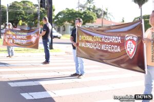 Com promoções congeladas, policiais civis fazem manifestação na Afonso Pena
