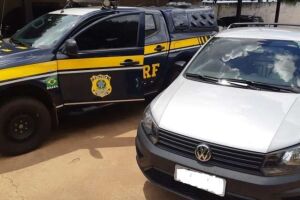 PRF recupera carro roubado na BR-060; motorista diz que comprou parcelado