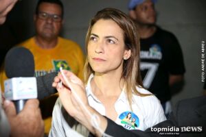 Na Lata: senadora de MS divulga fake news e acaba desmentida ‘ao vivo’ por Bolsonaro
