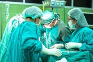 Homem tem pedaço do pênis amputado após ereção de dois dias