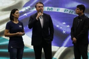 Bolsonaro fala que exagerou ao chamar estudantes de 'idiotas úteis'